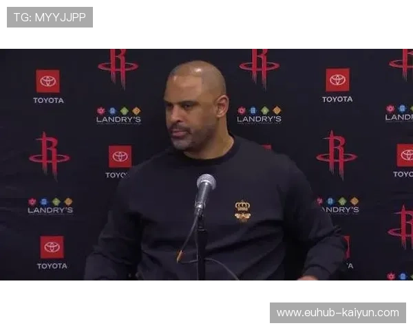 乌度卡盛赞球队篮板表现，19个进攻篮板转化30分